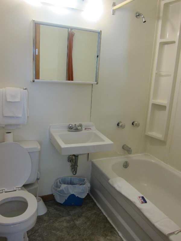 Shine Motel image 19