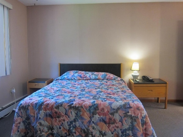 Shine Motel image 21