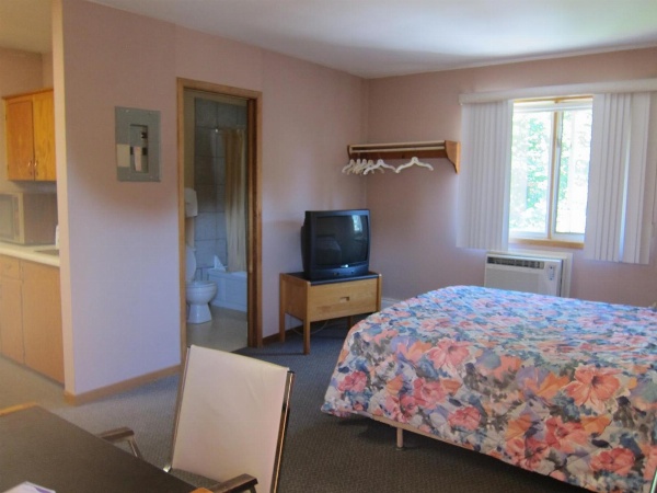 Shine Motel image 22