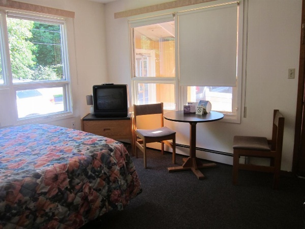 Shine Motel image 24