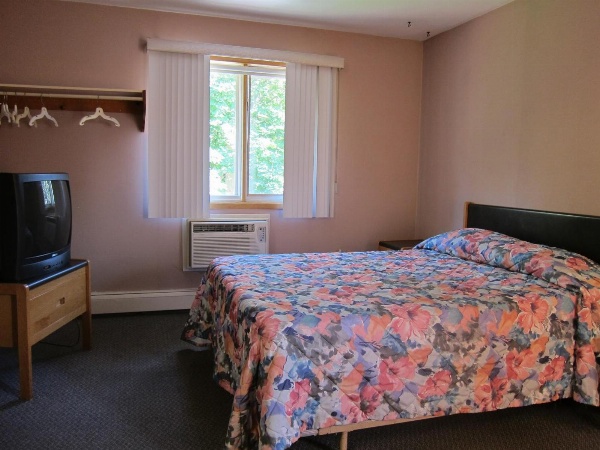 Shine Motel image 33