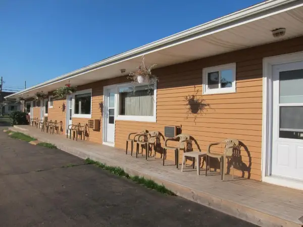 Shine Motel 10